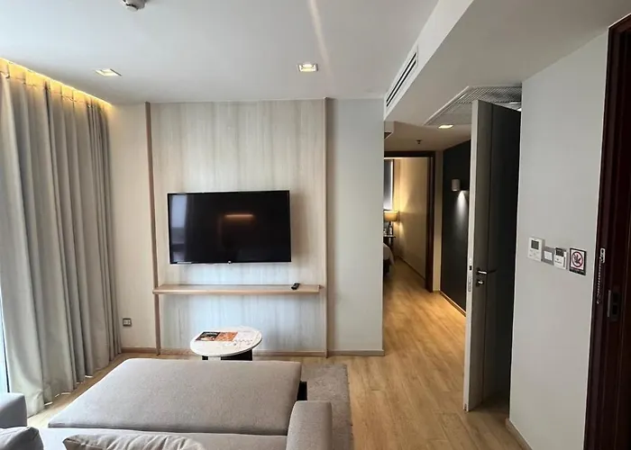 Uhg The Quarter澎蓬酒店 4* 曼谷